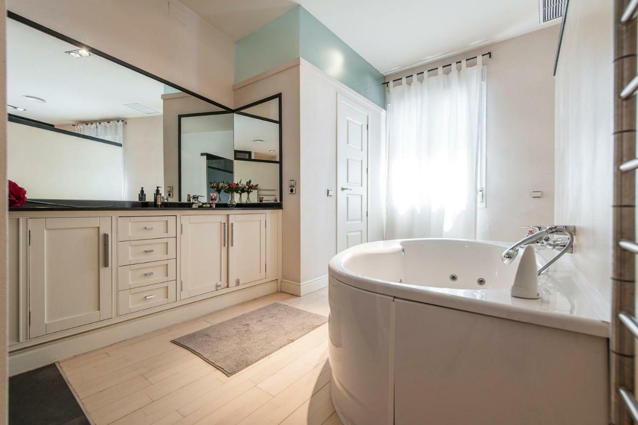 Cinema Exclusive - Sol II Collection - Elevenhost Apartment Madrid Luaran gambar