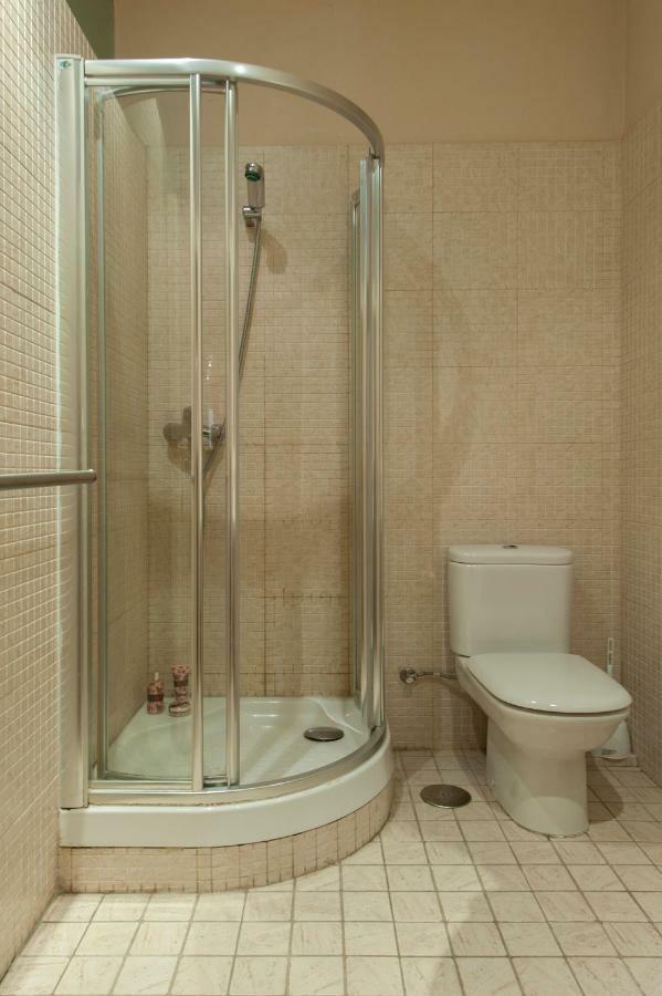Cinema Exclusive - Sol II Collection - Elevenhost Apartment Madrid Luaran gambar