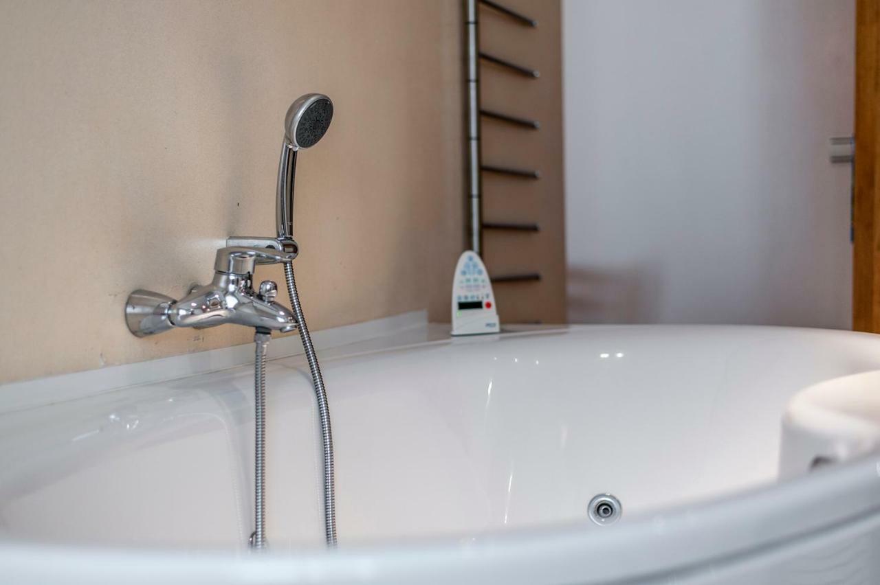 Cinema Exclusive - Sol II Collection - Elevenhost Apartment Madrid Luaran gambar